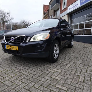Volvo XC60 2.0 T5 MOMENTUM AUTOMAAT