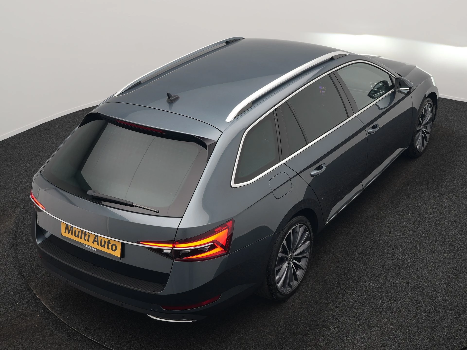 Hoofdafbeelding Škoda Superb