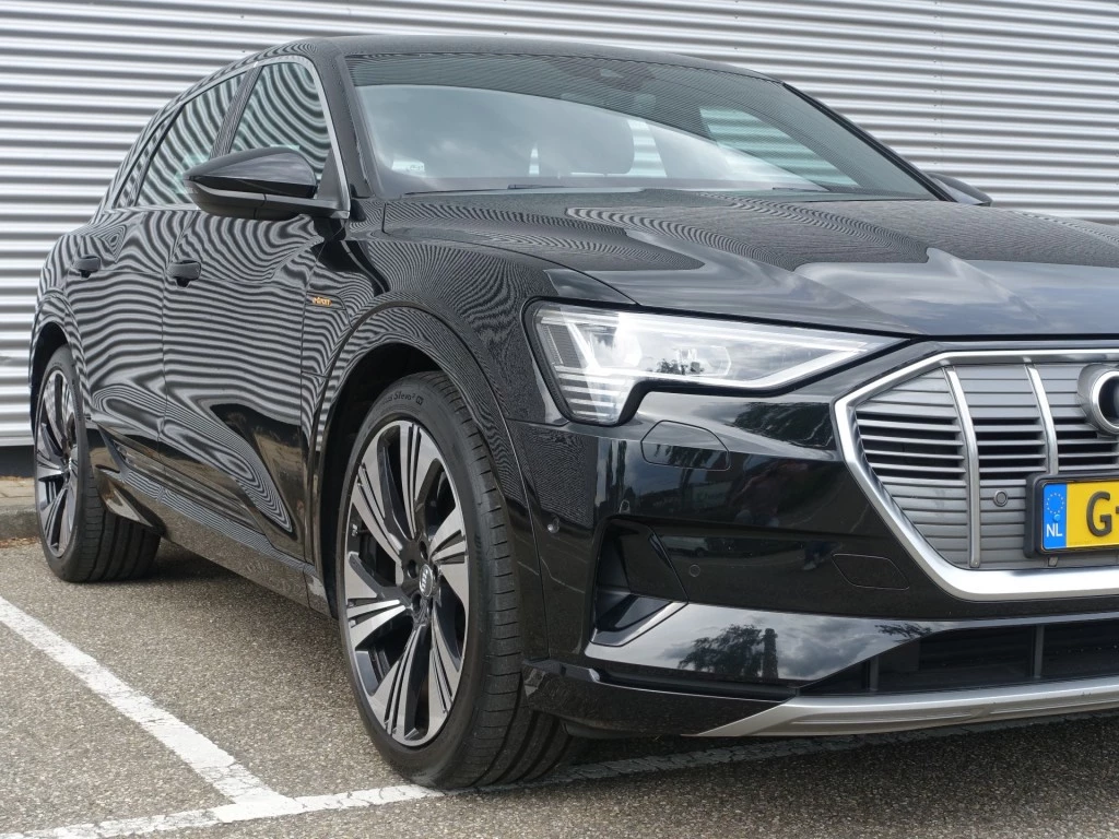 Hoofdafbeelding Audi e-tron