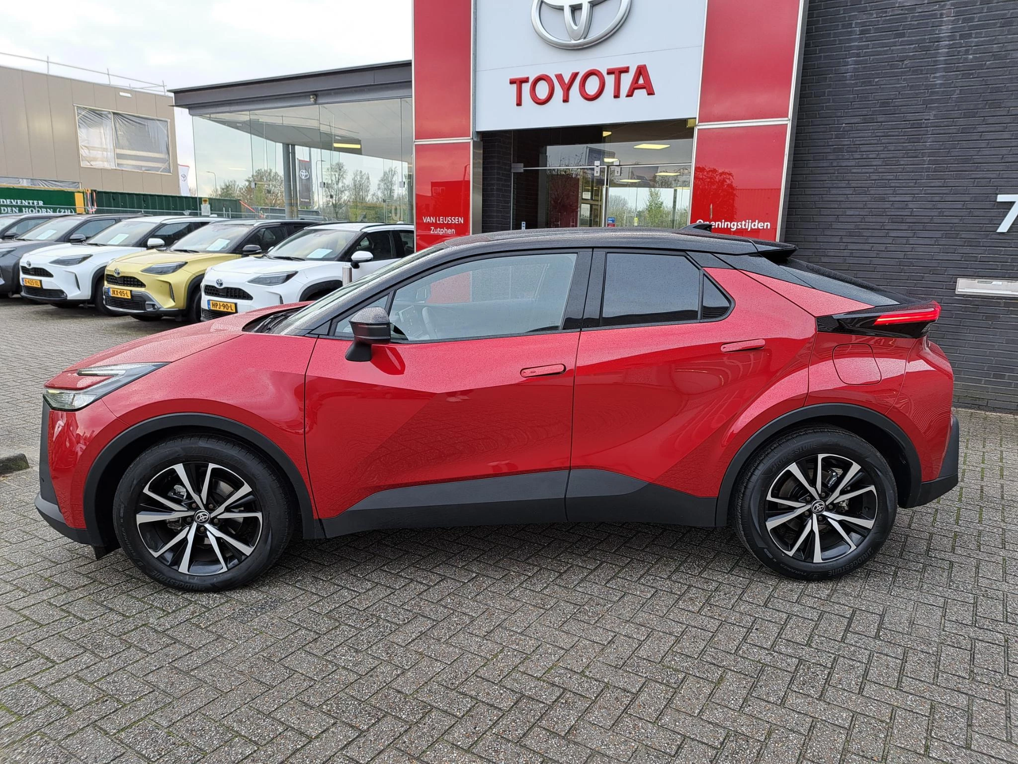 Hoofdafbeelding Toyota C-HR