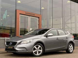 Hoofdafbeelding Volvo V40 Volvo V40 1.5 T3 Kinetic | Navi | Cruise | Stoelverwarming | Bluetooth | Parkeersensoren | Voorruitverwarming |