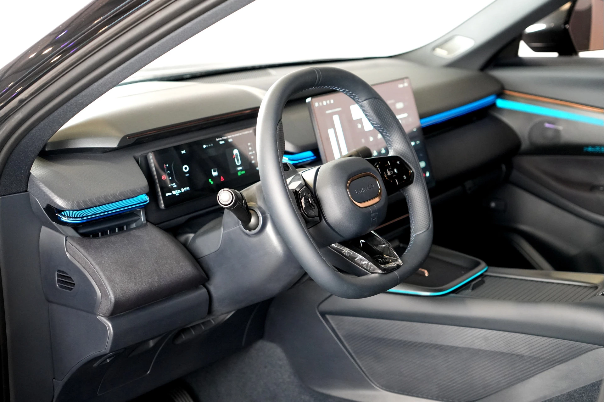 Hoofdafbeelding Lynk & Co 08