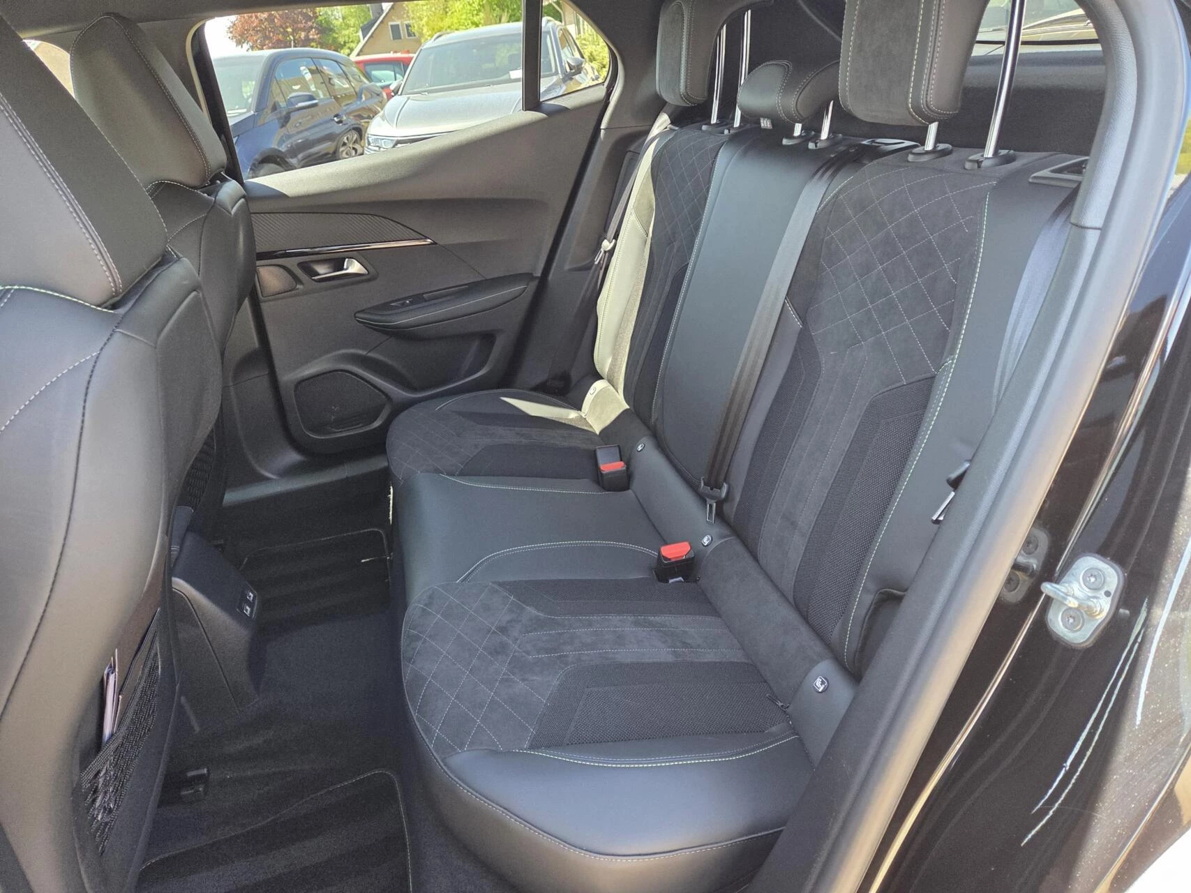 Hoofdafbeelding Peugeot e-2008