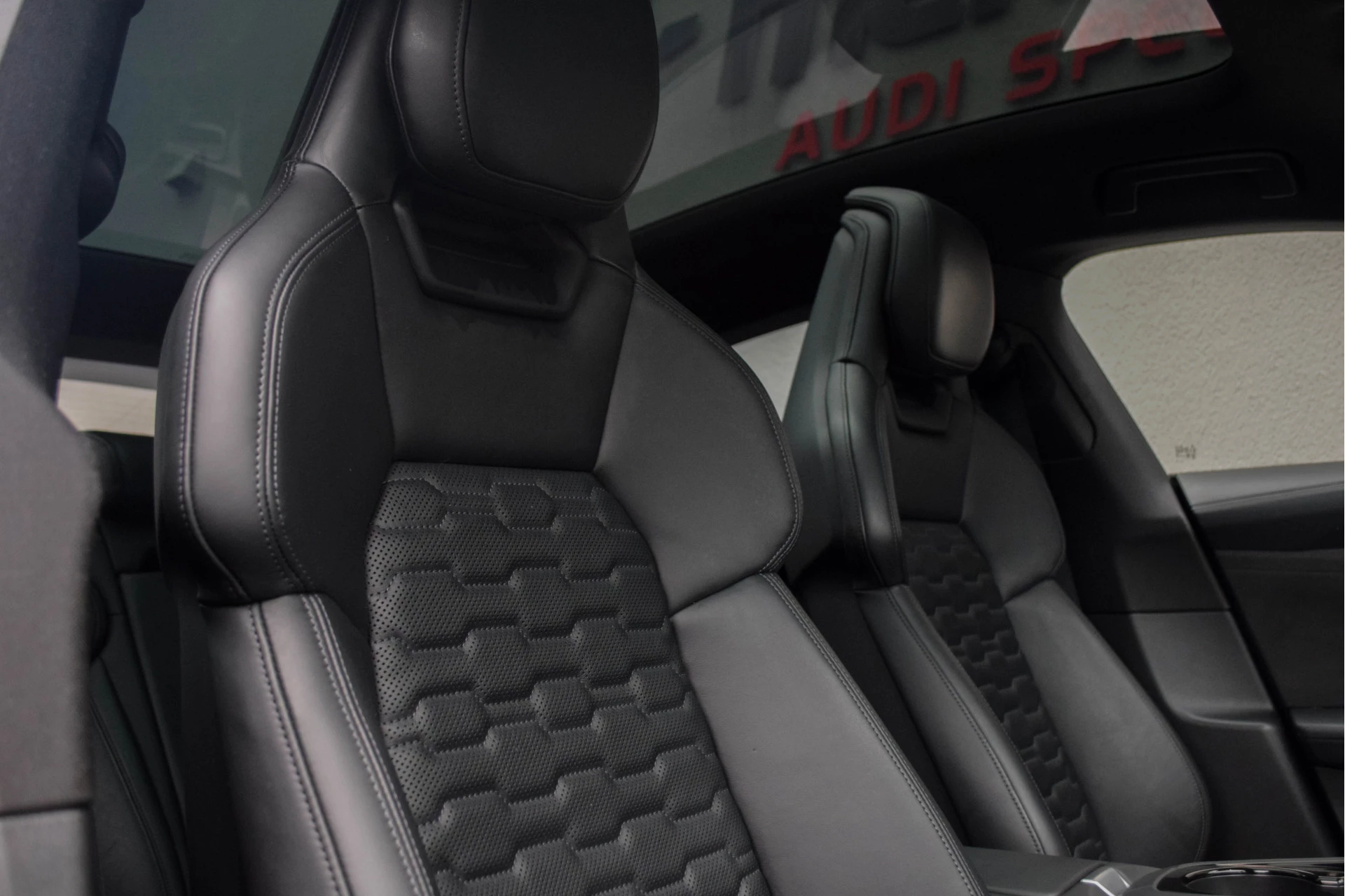 Hoofdafbeelding Audi e-tron GT