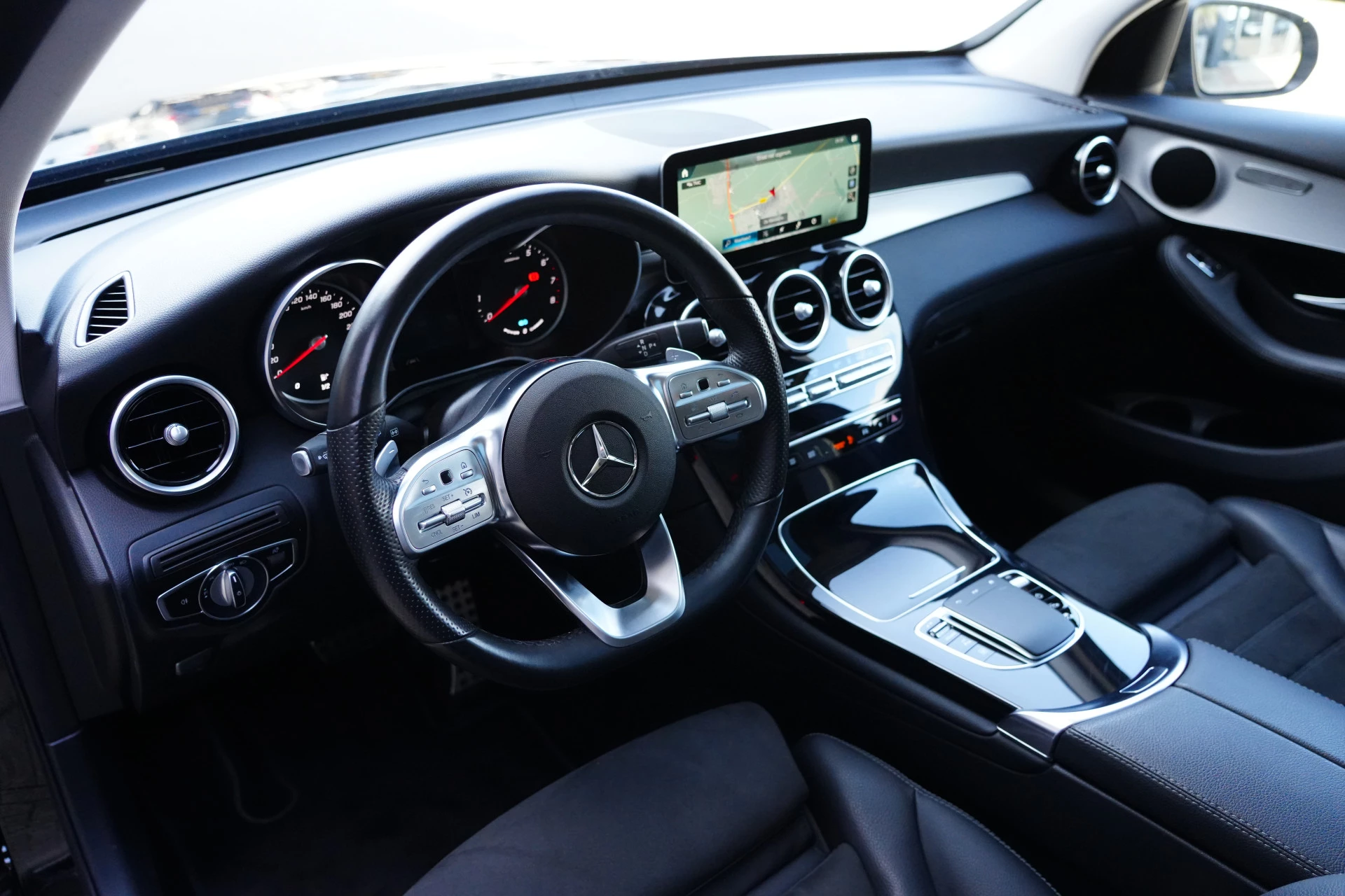 Hoofdafbeelding Mercedes-Benz GLC