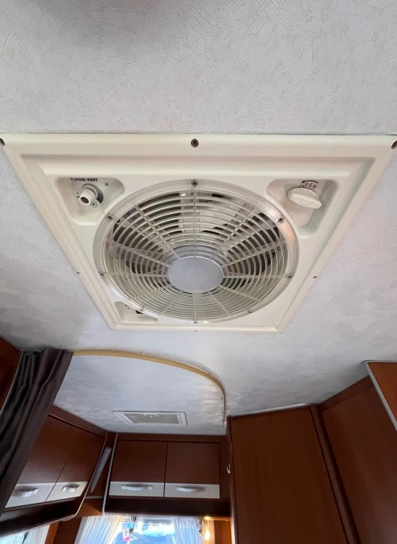 Hoofdafbeelding McLouis P700 Steel 563 Airco Cruise