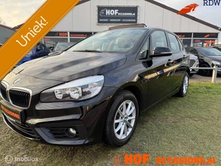 BMW 2-serie Active Tourer 216i Exe. PANORAMADAK / NAVIGATIE