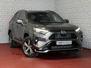 Toyota RAV4 2.5 PHEV AWD 306PK | ☑️ Nieuwe auto ☑️ | 0 km 1500KG trekgew. | HUD | Camera | LED | Elek. klep | STUUR/STOELVERW. V+A PHEV PLUG IN