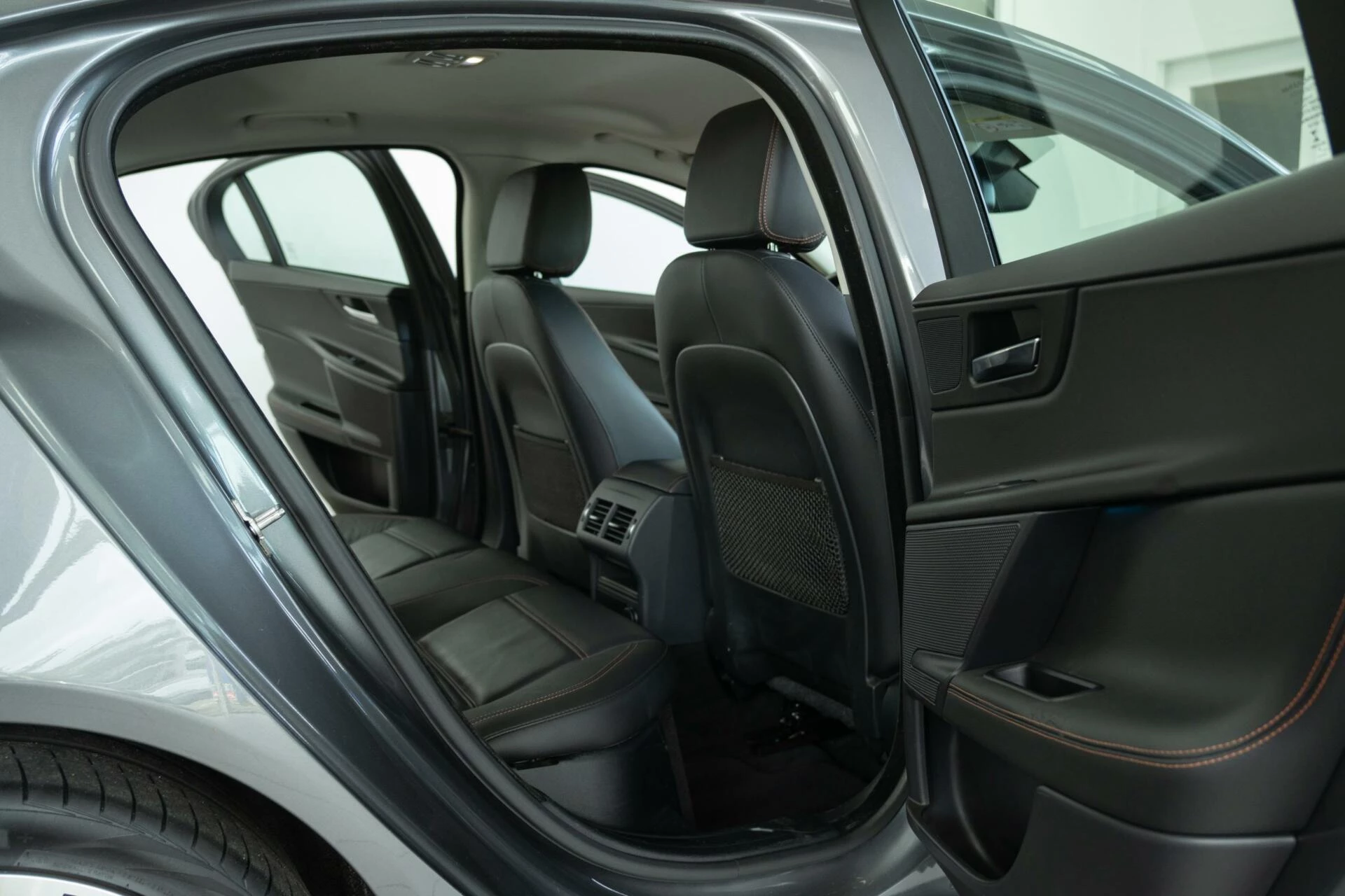 Hoofdafbeelding Jaguar XE