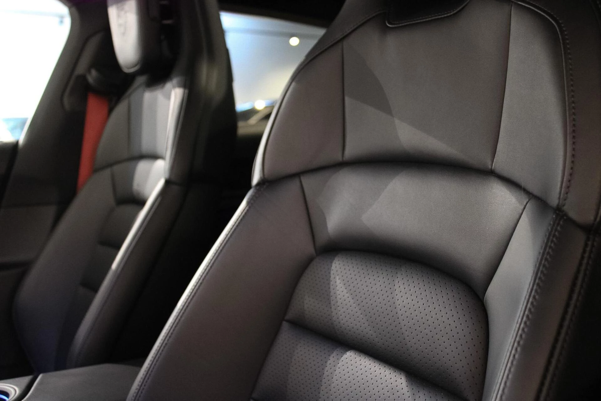 Hoofdafbeelding Porsche Taycan