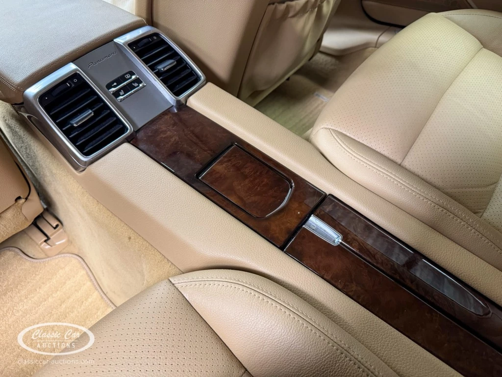 Hoofdafbeelding Porsche Panamera