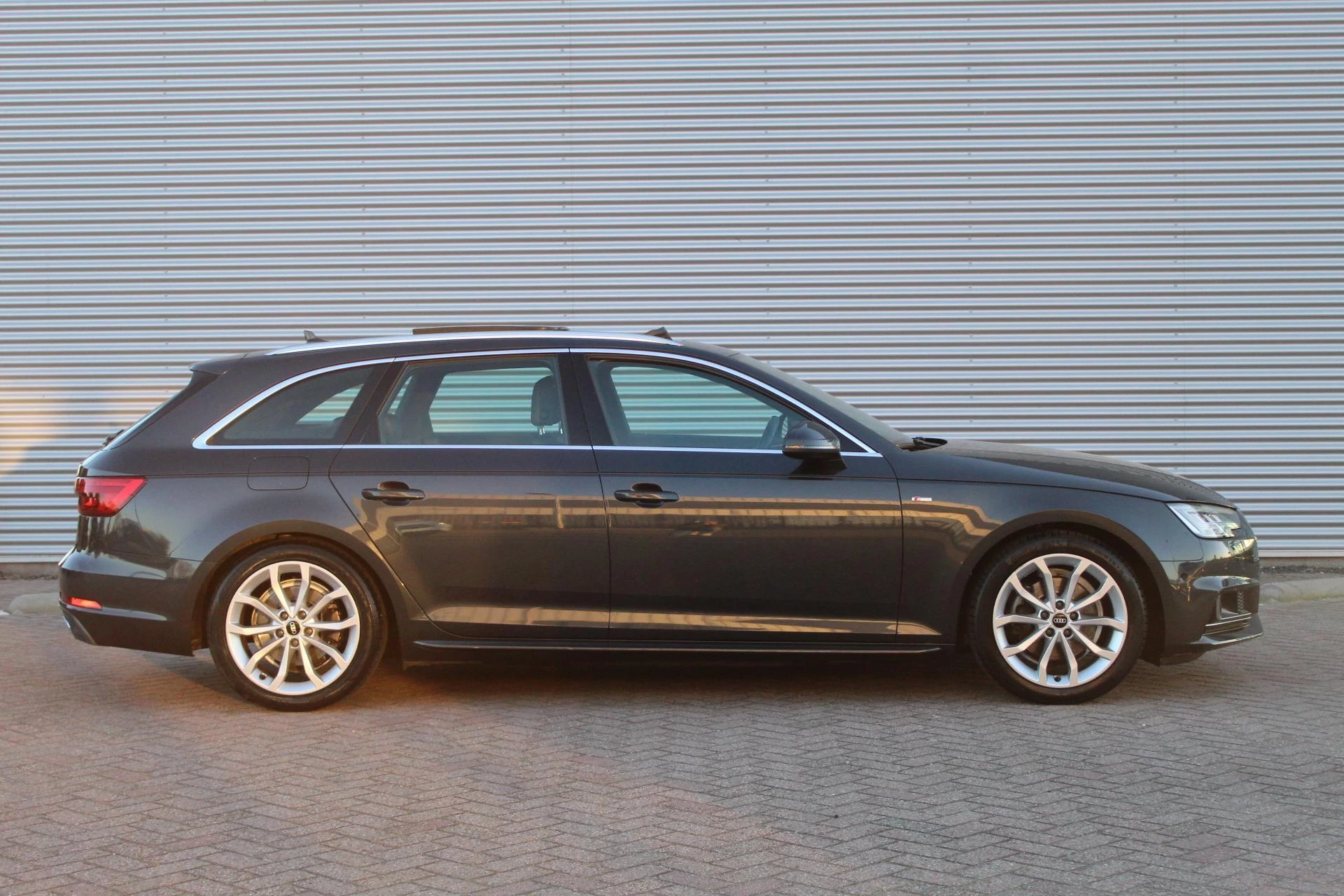 Hoofdafbeelding Audi A4