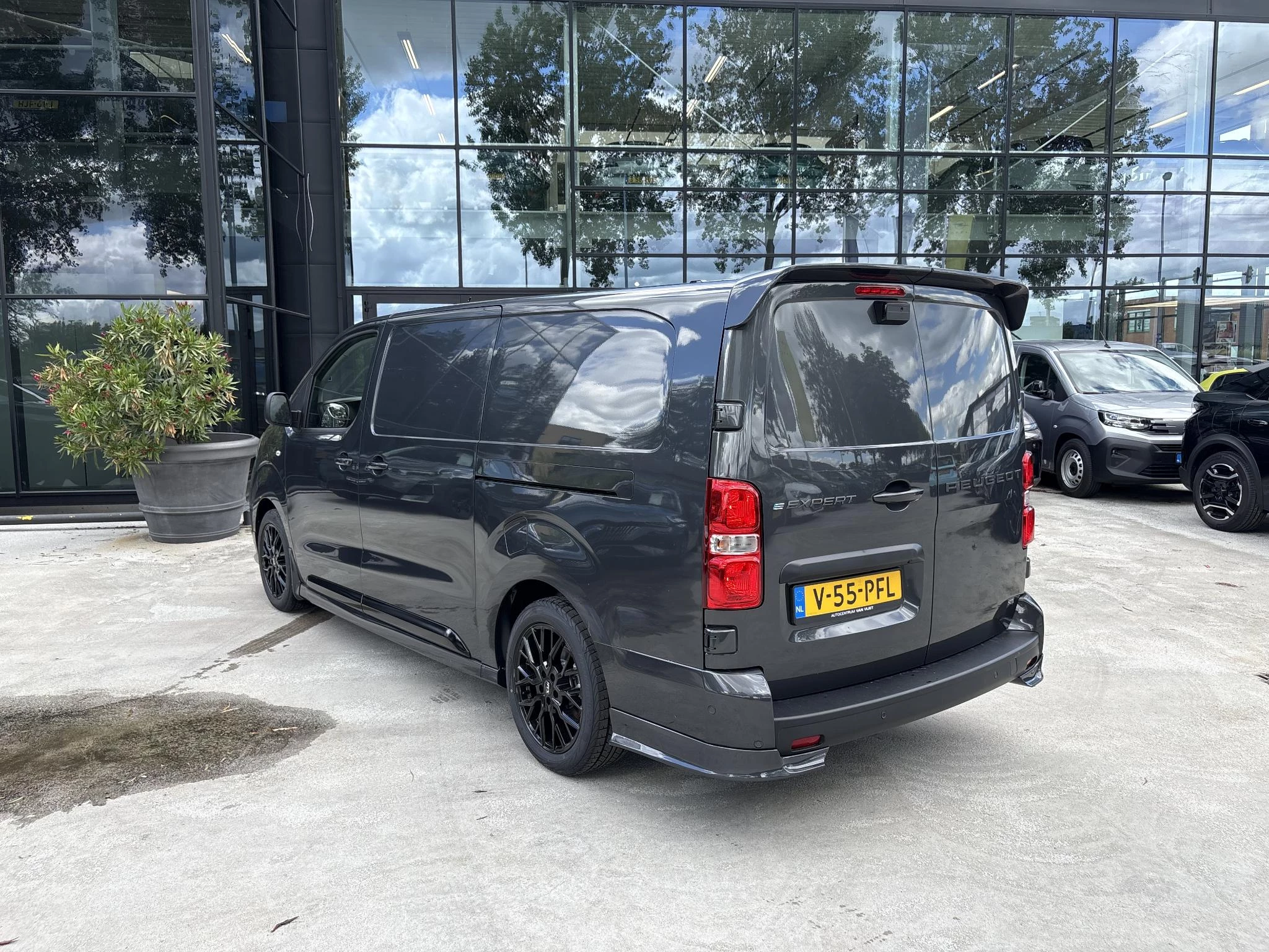 Hoofdafbeelding Peugeot e-Expert