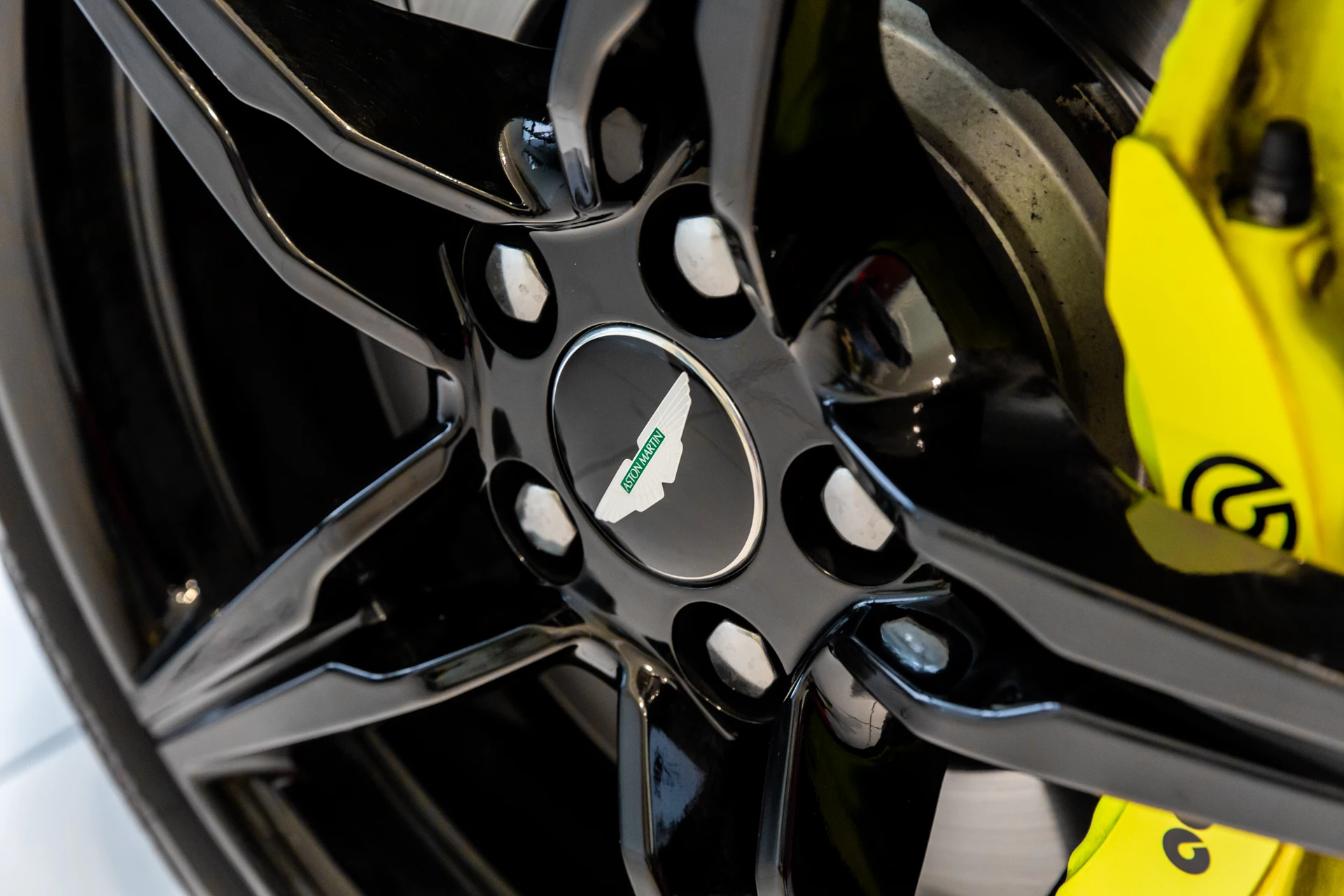 Hoofdafbeelding Aston Martin V8 Vantage