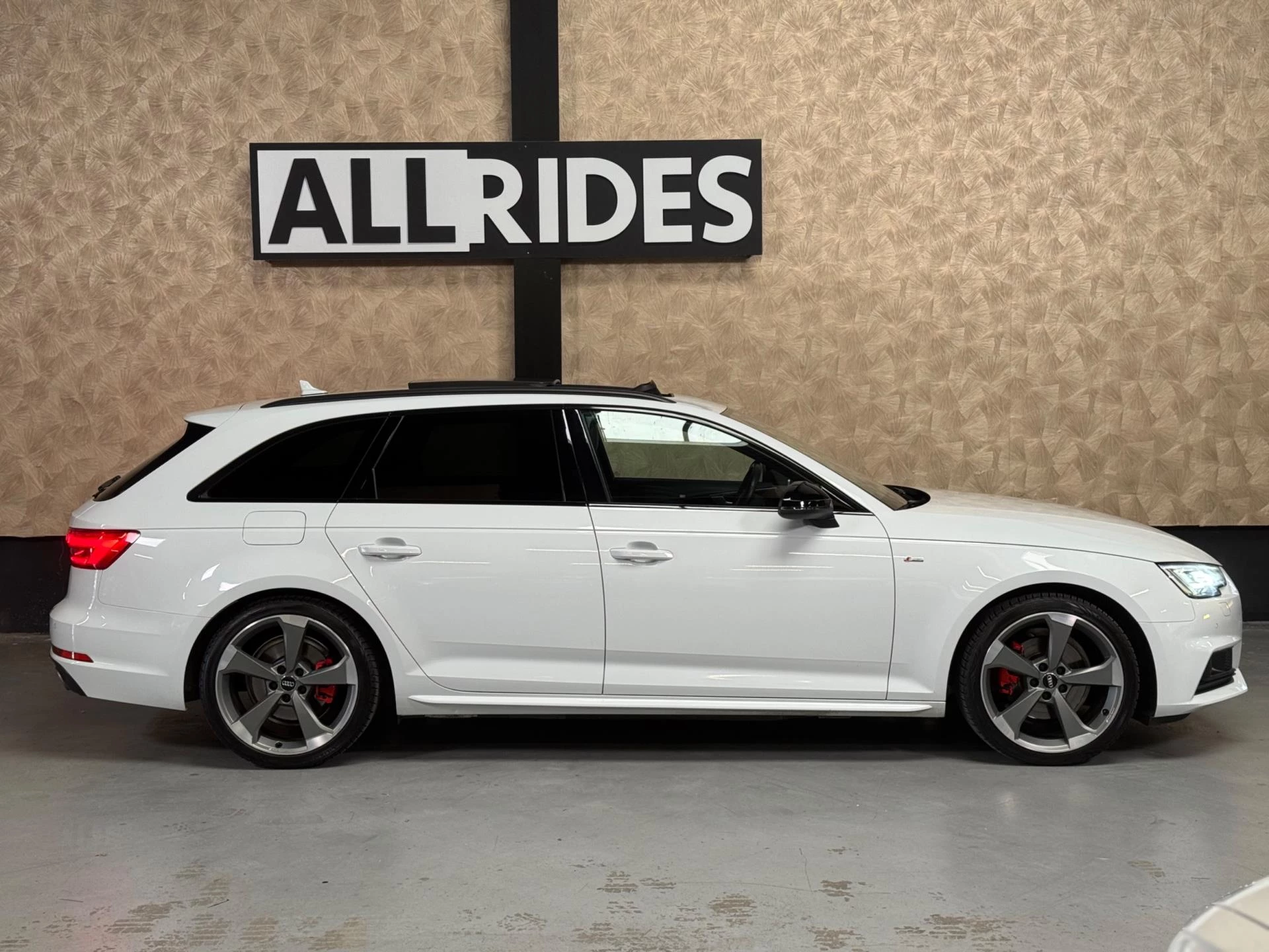 Hoofdafbeelding Audi A4