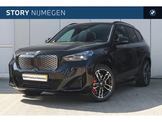 BMW iX1 eDrive20 M Sport / Sportstoelen / Adaptieve LED / Comfort Access / Parking Assistant / Stoelverwarming