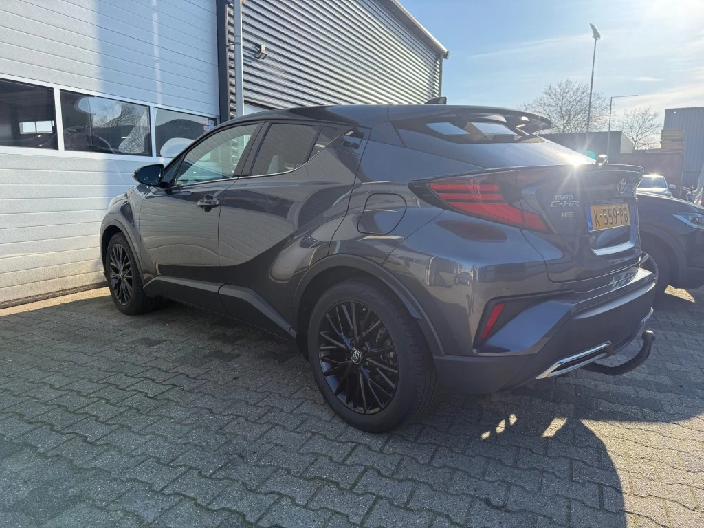 Hoofdafbeelding Toyota C-HR