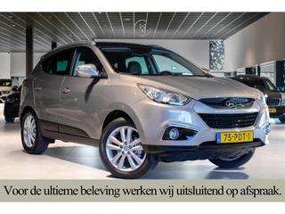 Hoofdafbeelding Hyundai ix35 Hyundai ix35 2.0i i-Catcher Pano|Leder|Keyless|Camera|Cruise||Trekhaak|Navi|Orig.NL|Stoelverw.