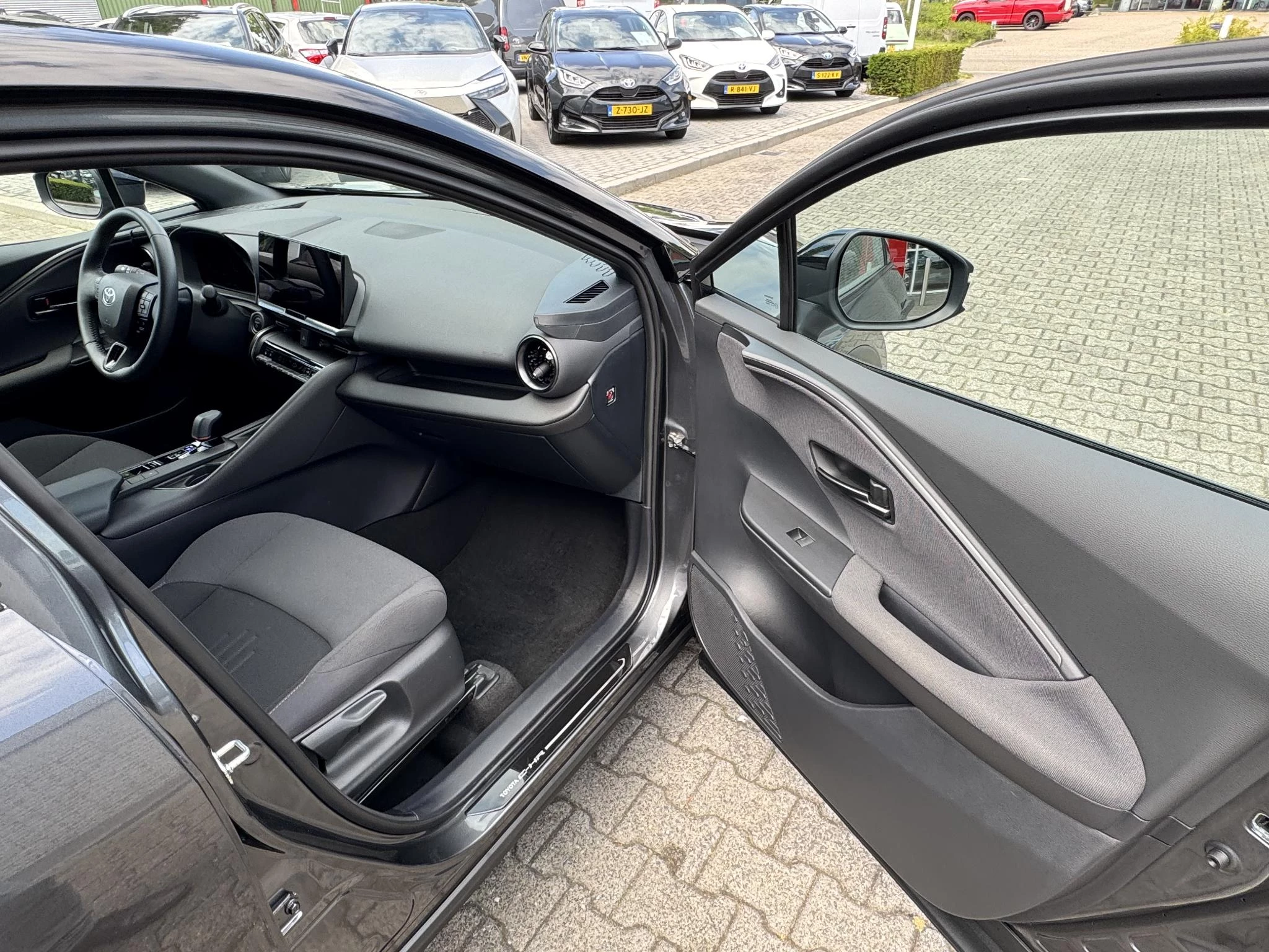 Hoofdafbeelding Toyota C-HR
