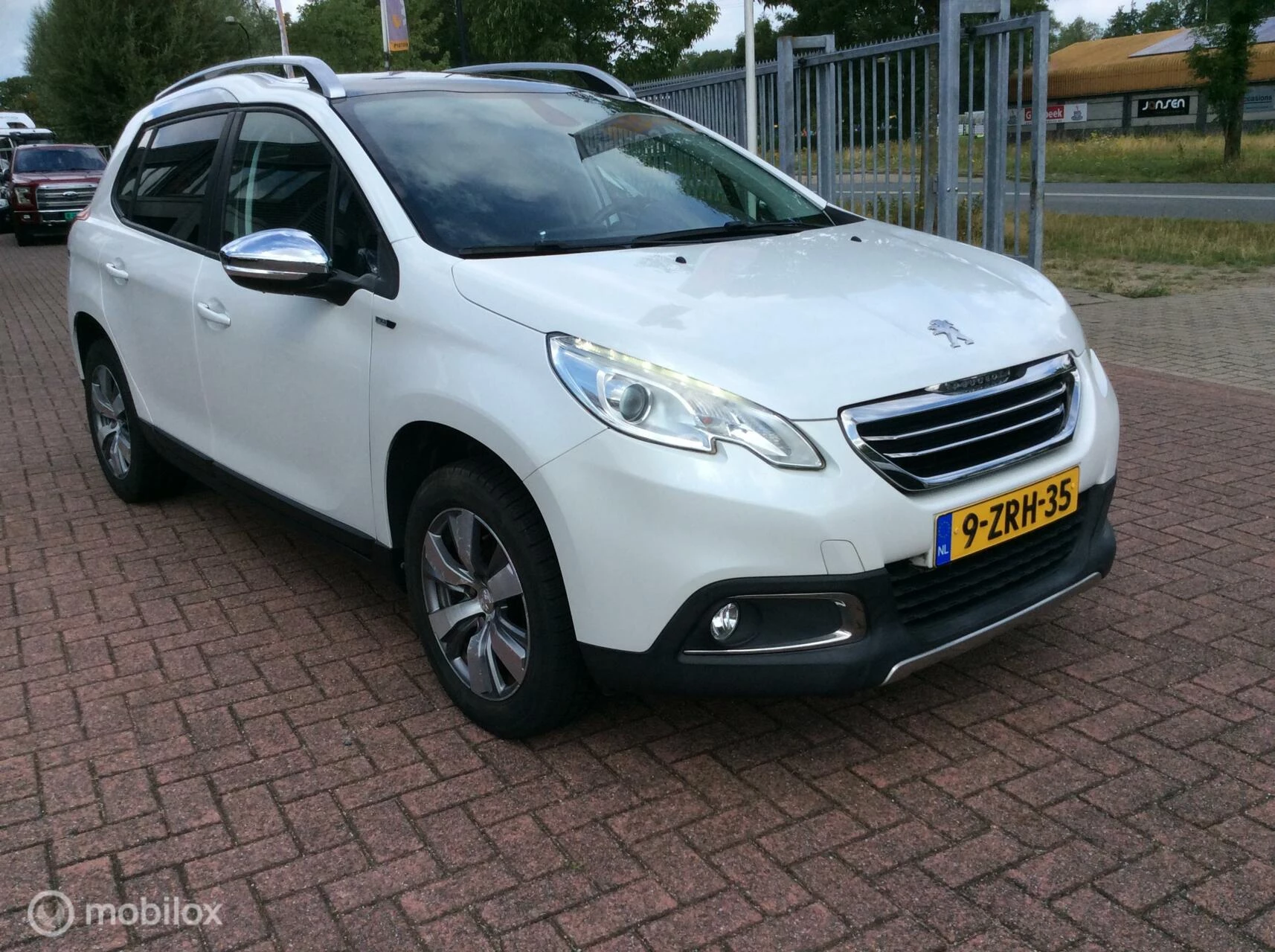 Hoofdafbeelding Peugeot 2008