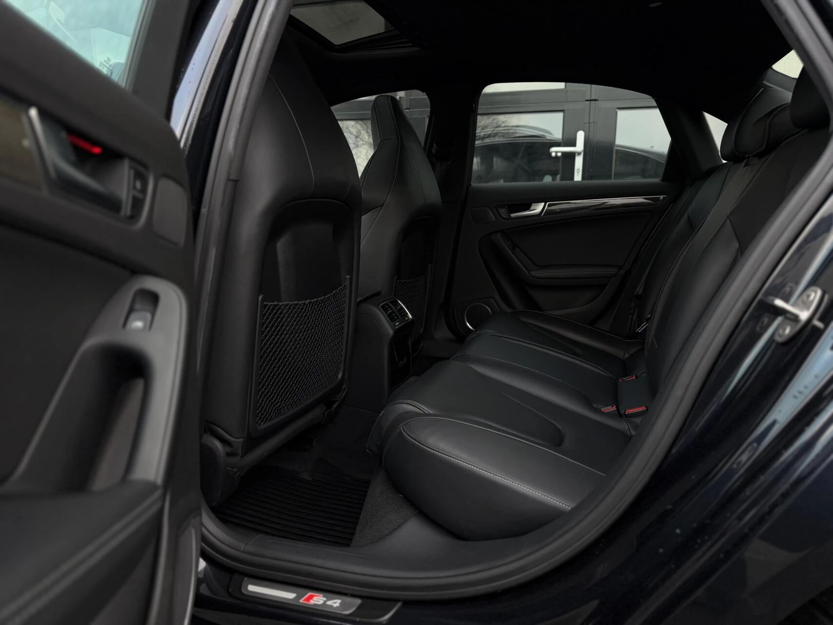 Hoofdafbeelding Audi S4