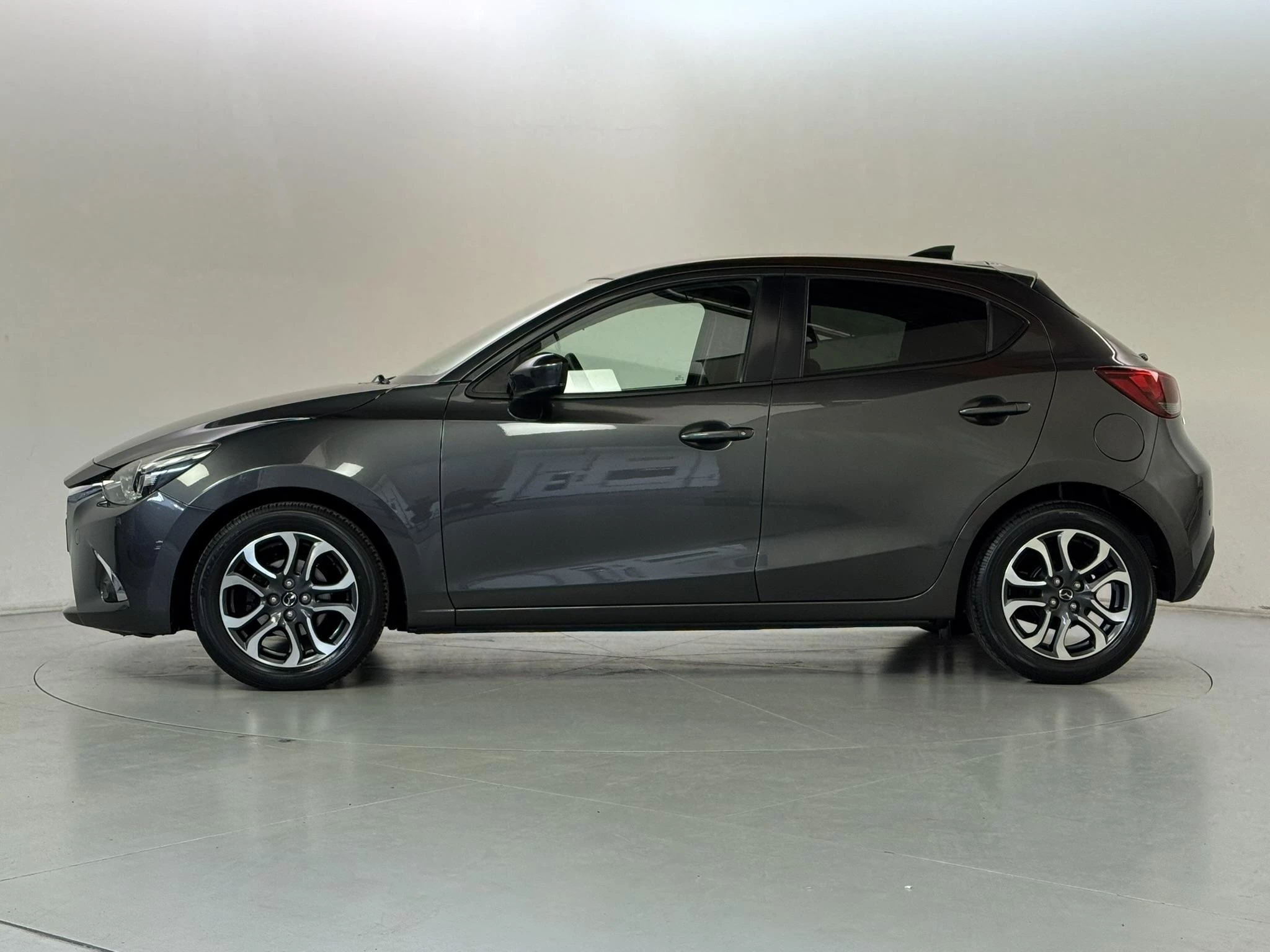 Hoofdafbeelding Mazda 2