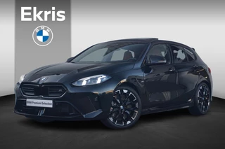 BMW 1 Serie M135i xDrive M Sportpakket Pro 19'' / Harman Kardon / M Sportstoelen / Panoramadak / Elektrisch verstelbare stoelen /  Head-Up Display