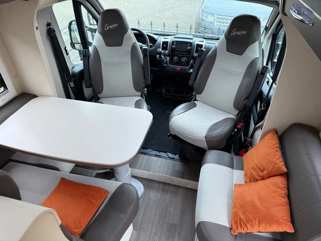 Hoofdafbeelding Challenger Challenger Graphite 398 Xlb