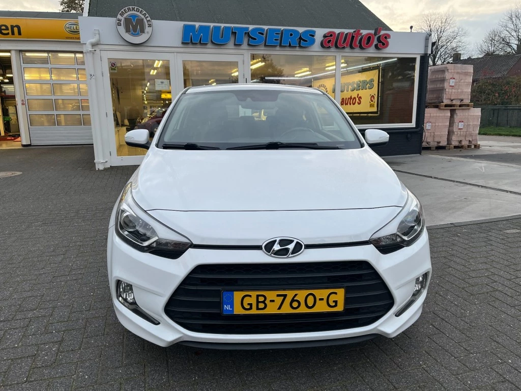 Hoofdafbeelding Hyundai i20