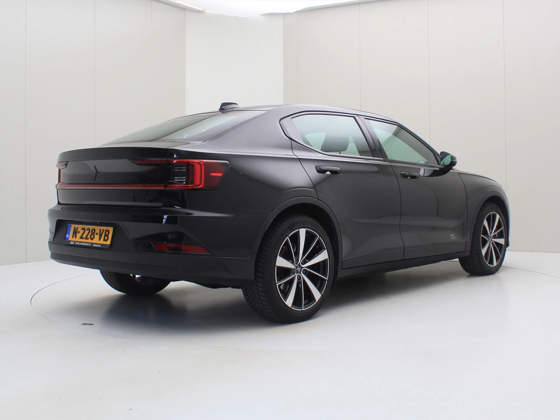 Hoofdafbeelding Polestar 2