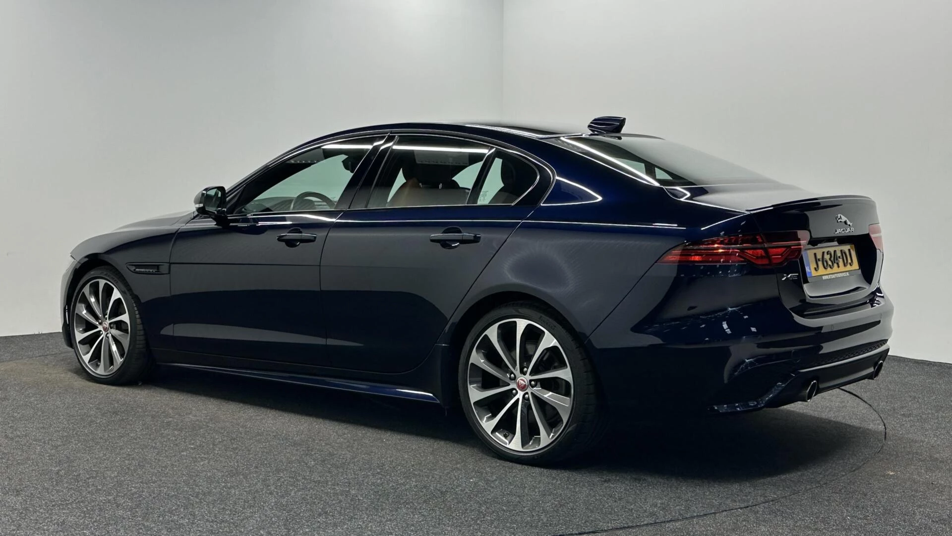 Hoofdafbeelding Jaguar XE