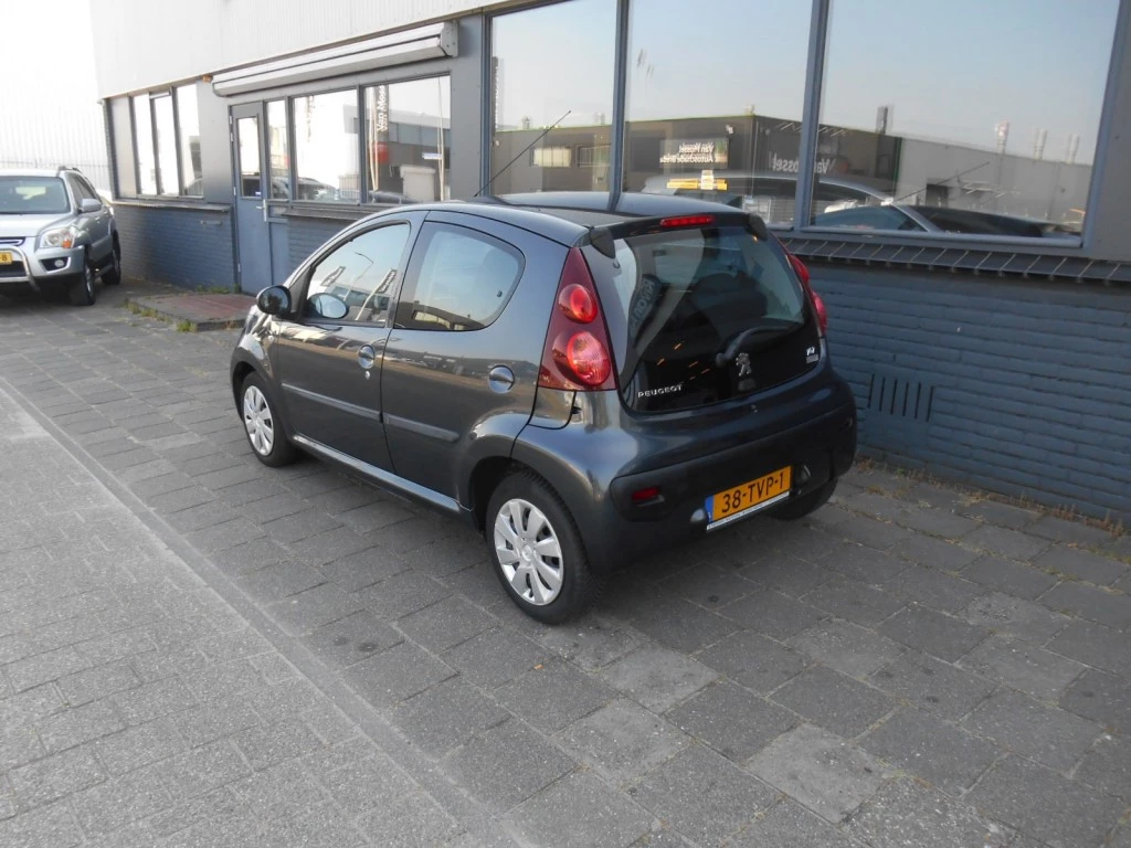 Hoofdafbeelding Peugeot 107