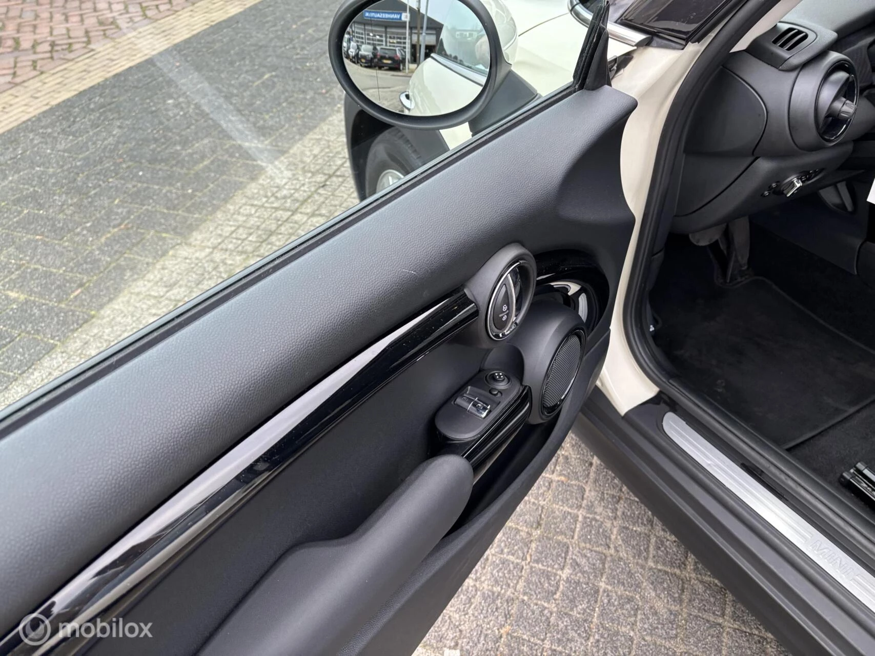 Hoofdafbeelding MINI One