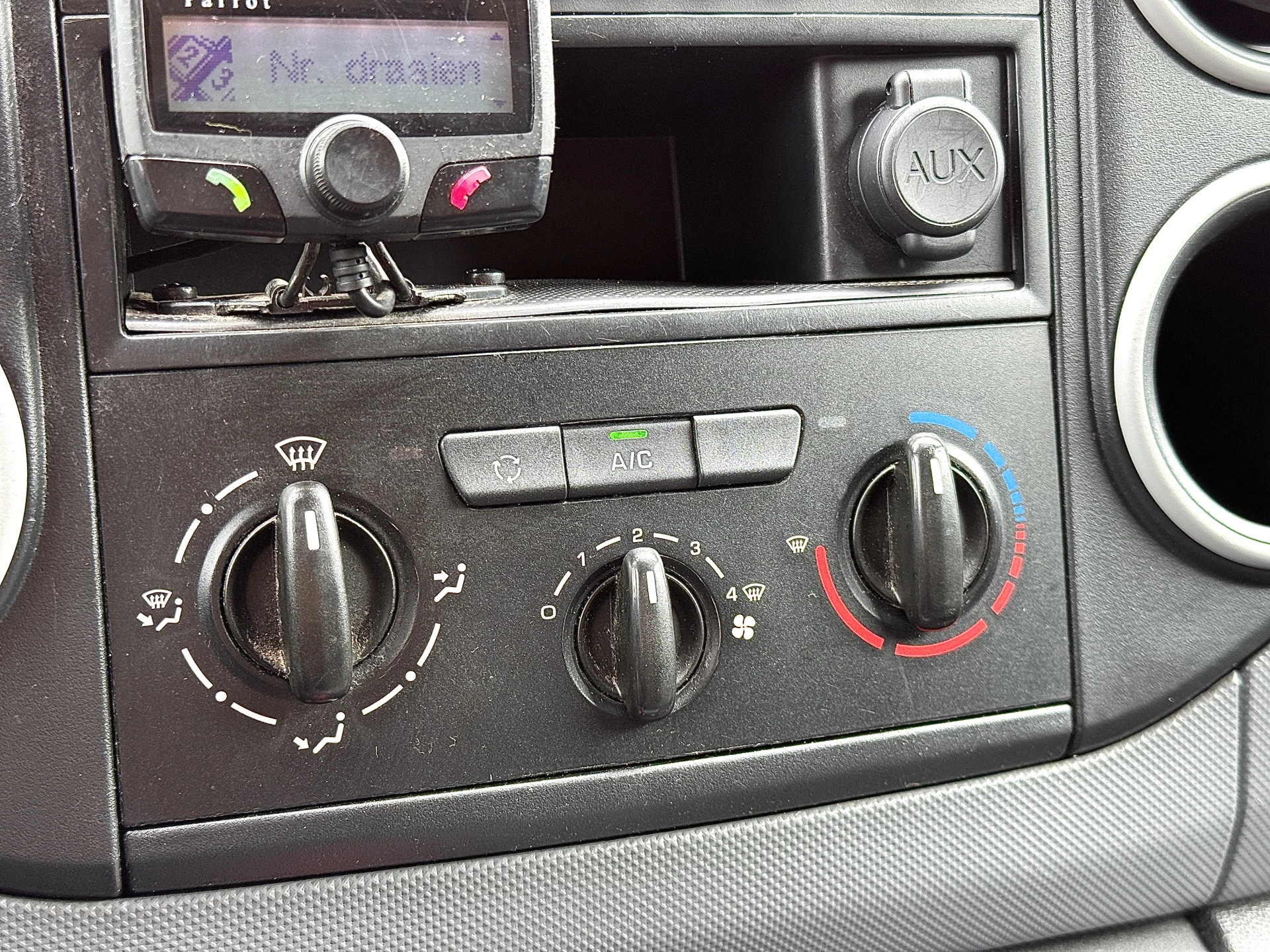 Hoofdafbeelding Peugeot Partner
