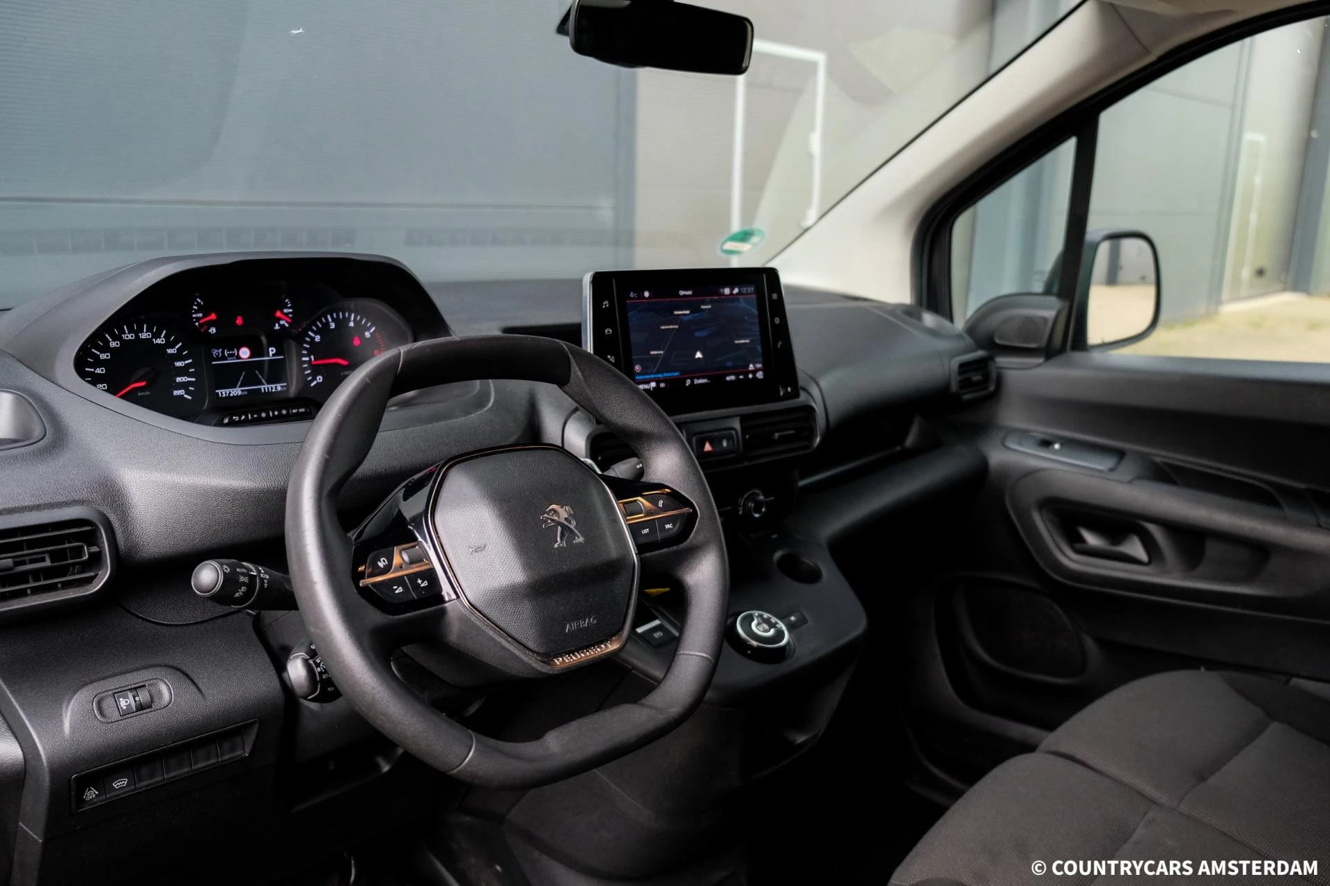 Hoofdafbeelding Peugeot Partner