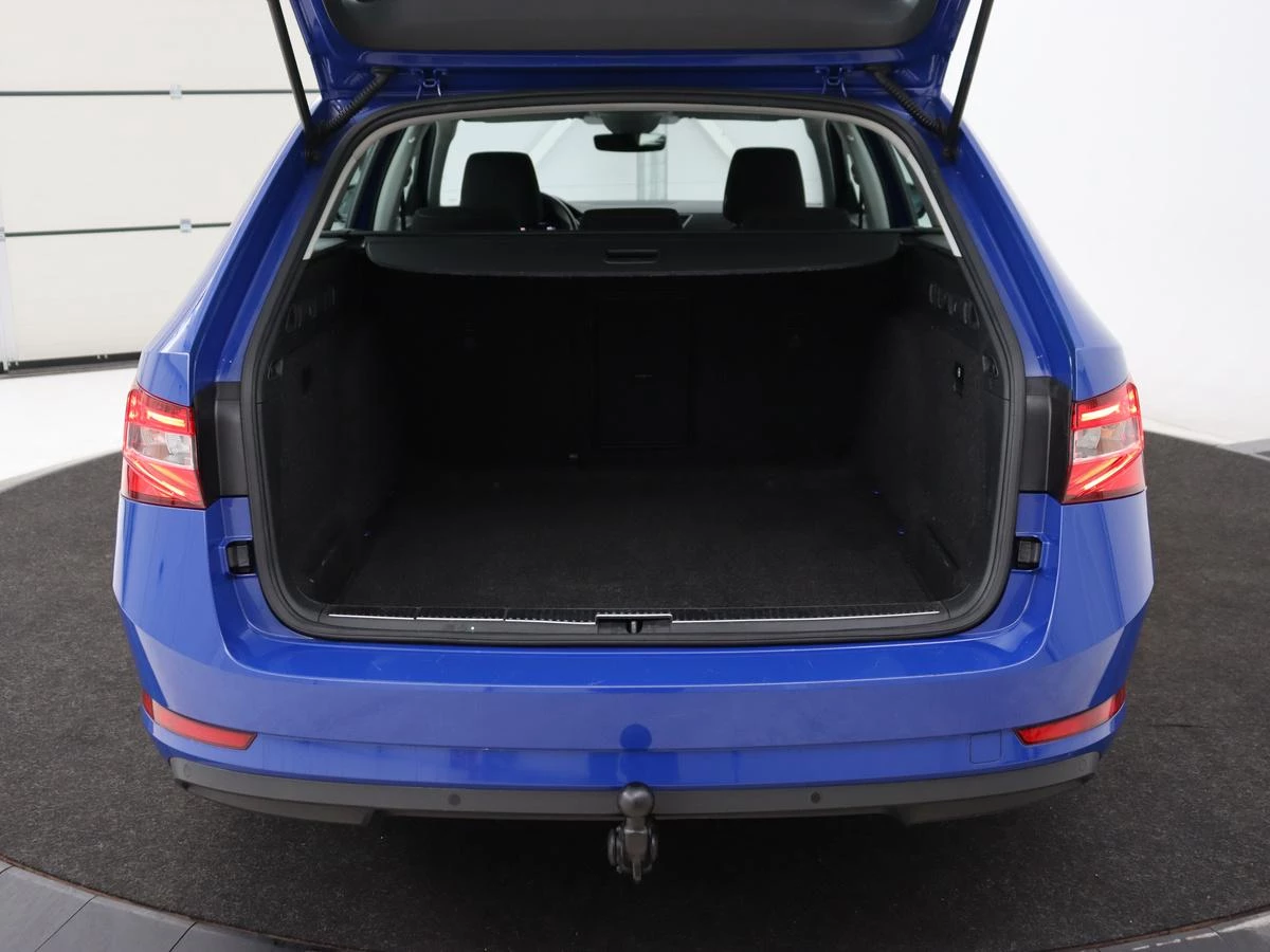 Hoofdafbeelding Škoda Superb