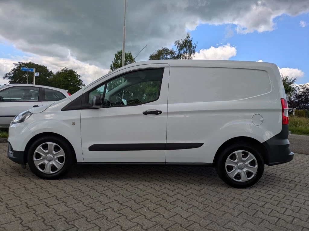 Hoofdafbeelding Ford Transit Courier