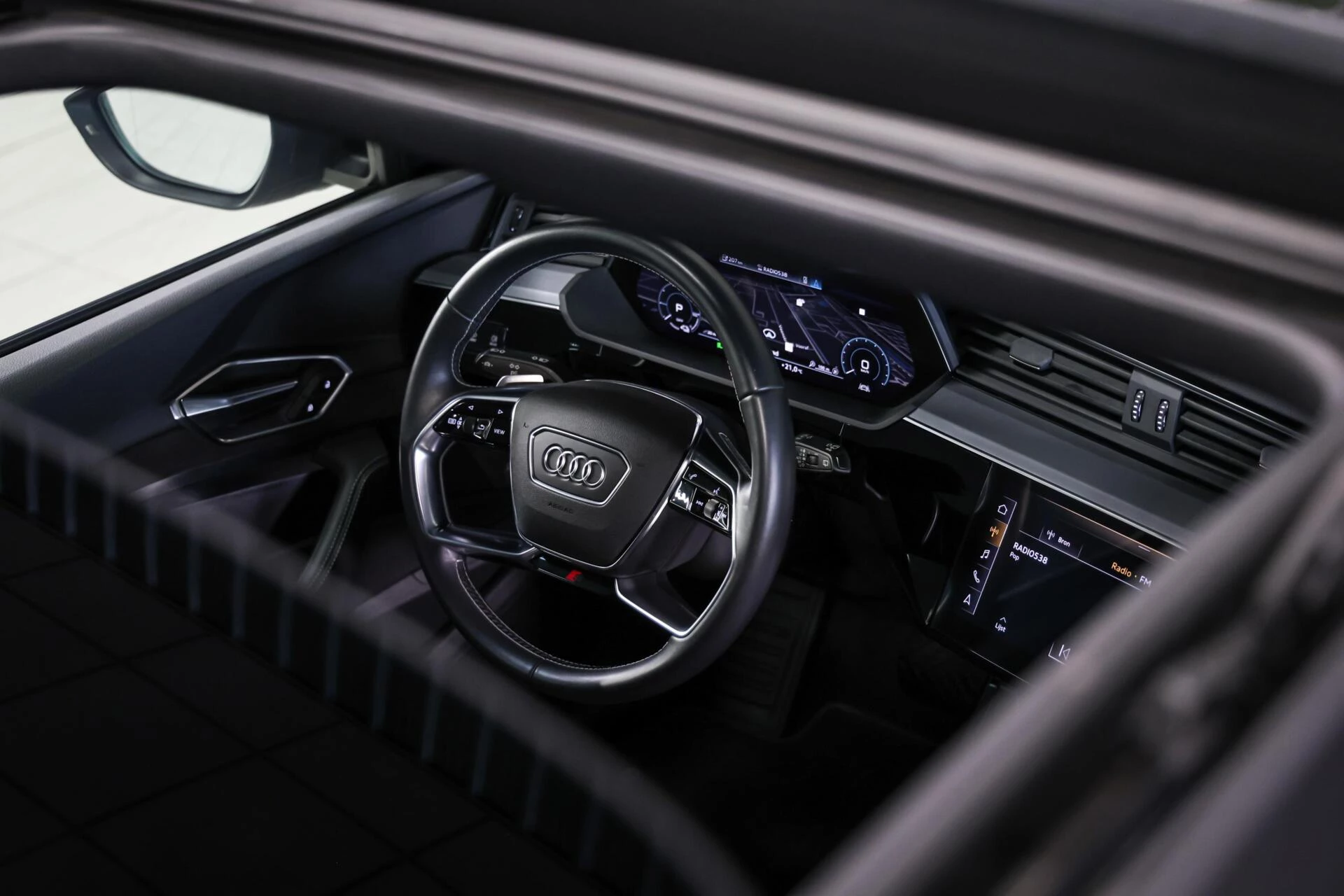 Hoofdafbeelding Audi e-tron