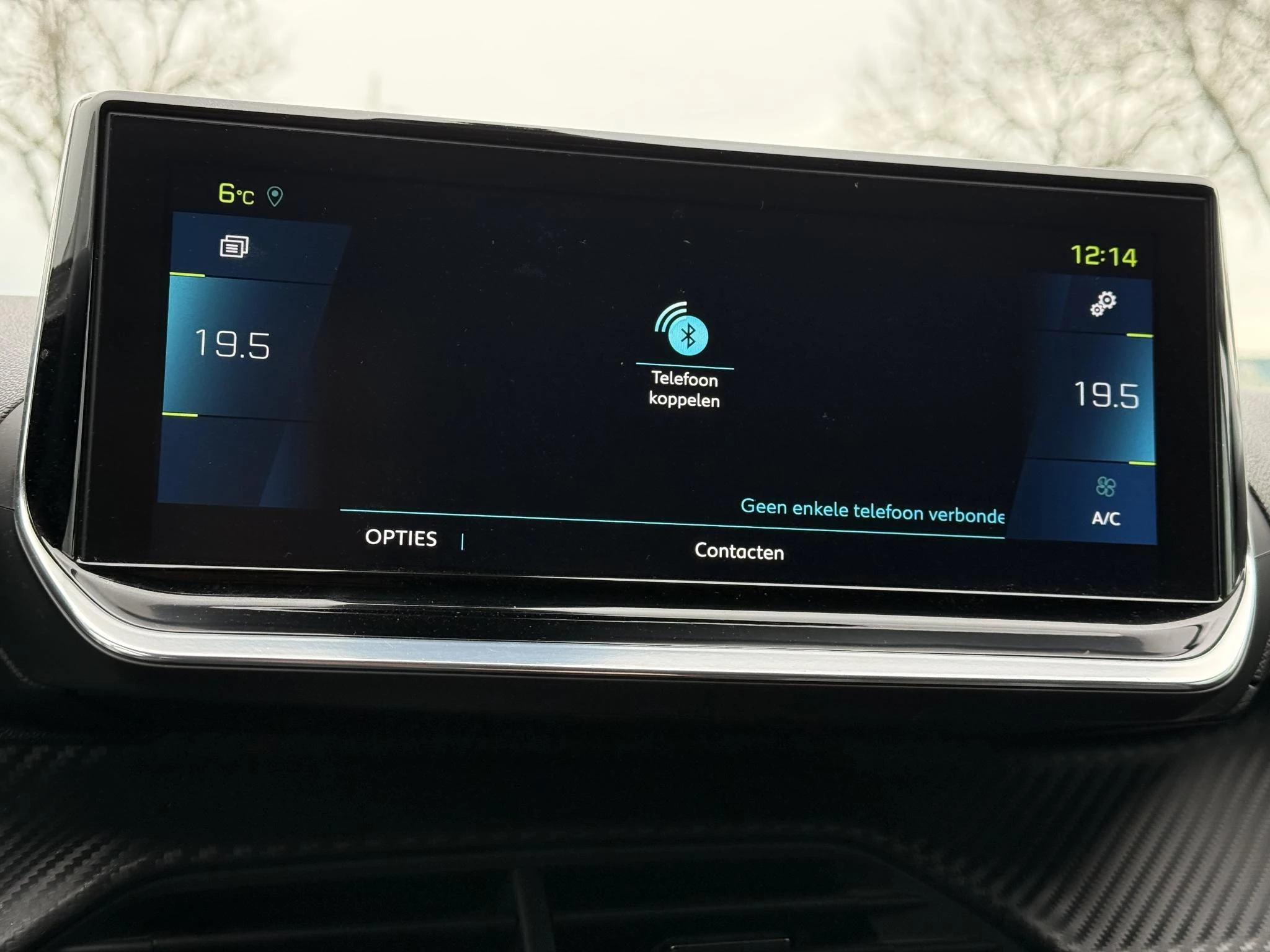 Hoofdafbeelding Peugeot e-2008