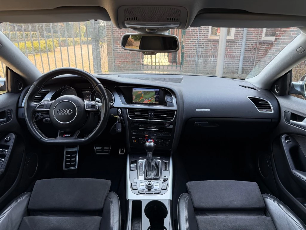 Hoofdafbeelding Audi S5