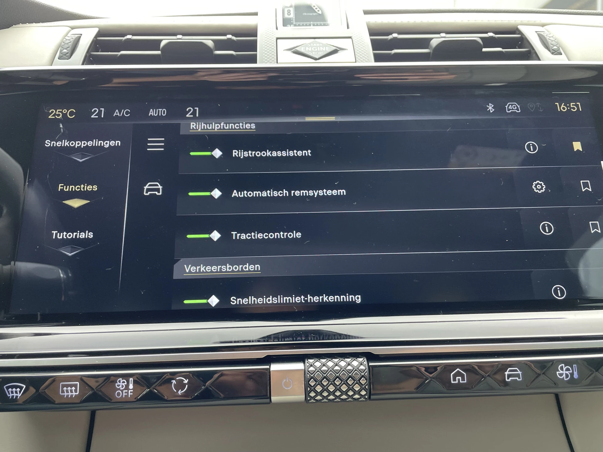 Hoofdafbeelding DS DS 7