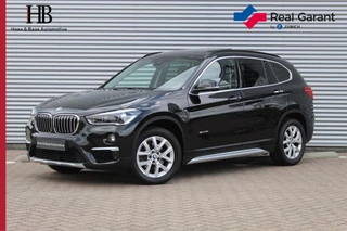 BMW X1 sDrive18i Pano/Headup/Stoelverw/Leder/Sportstoelen