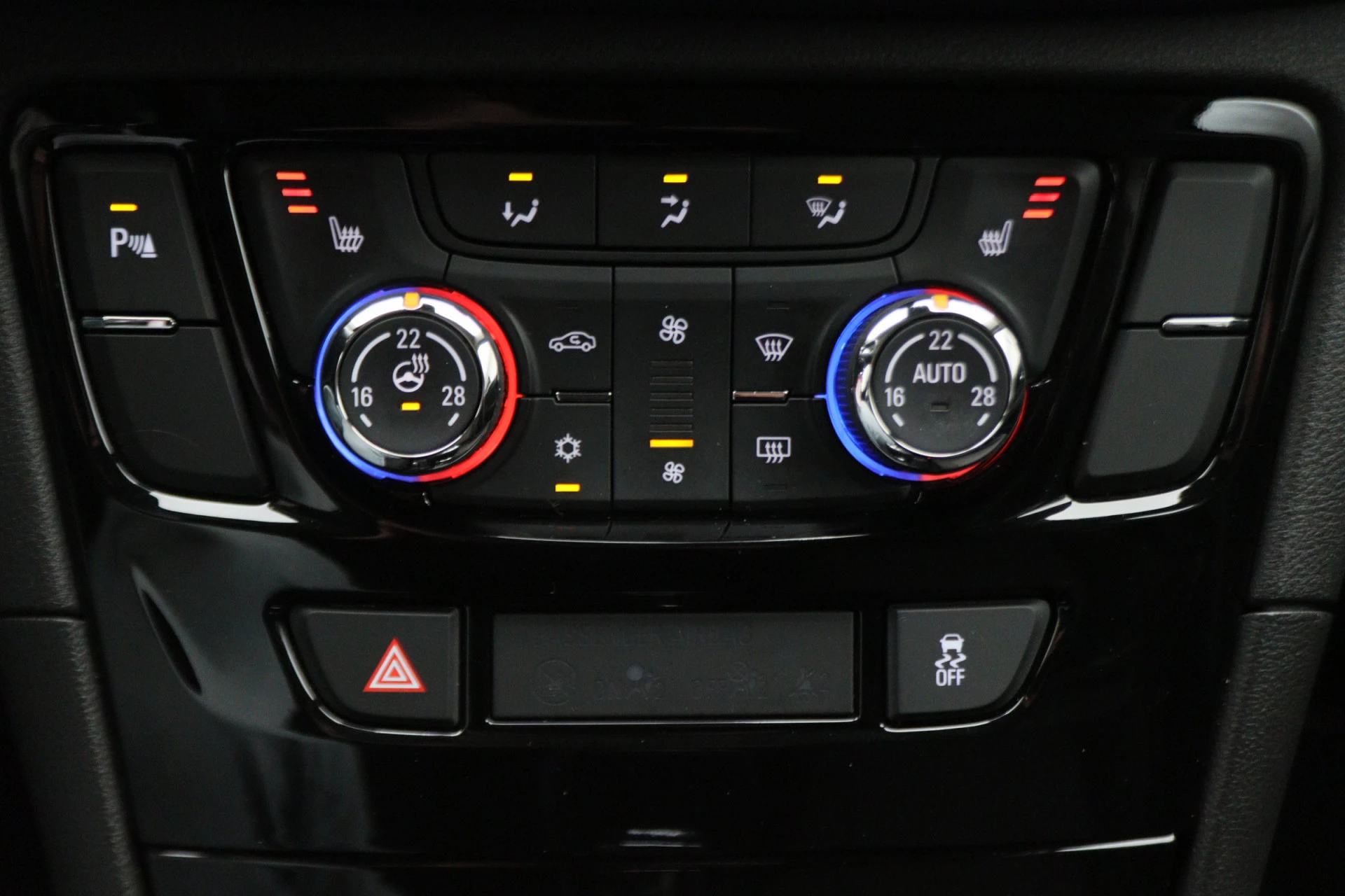 Hoofdafbeelding Opel Mokka X