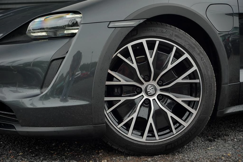 Hoofdafbeelding Porsche Taycan
