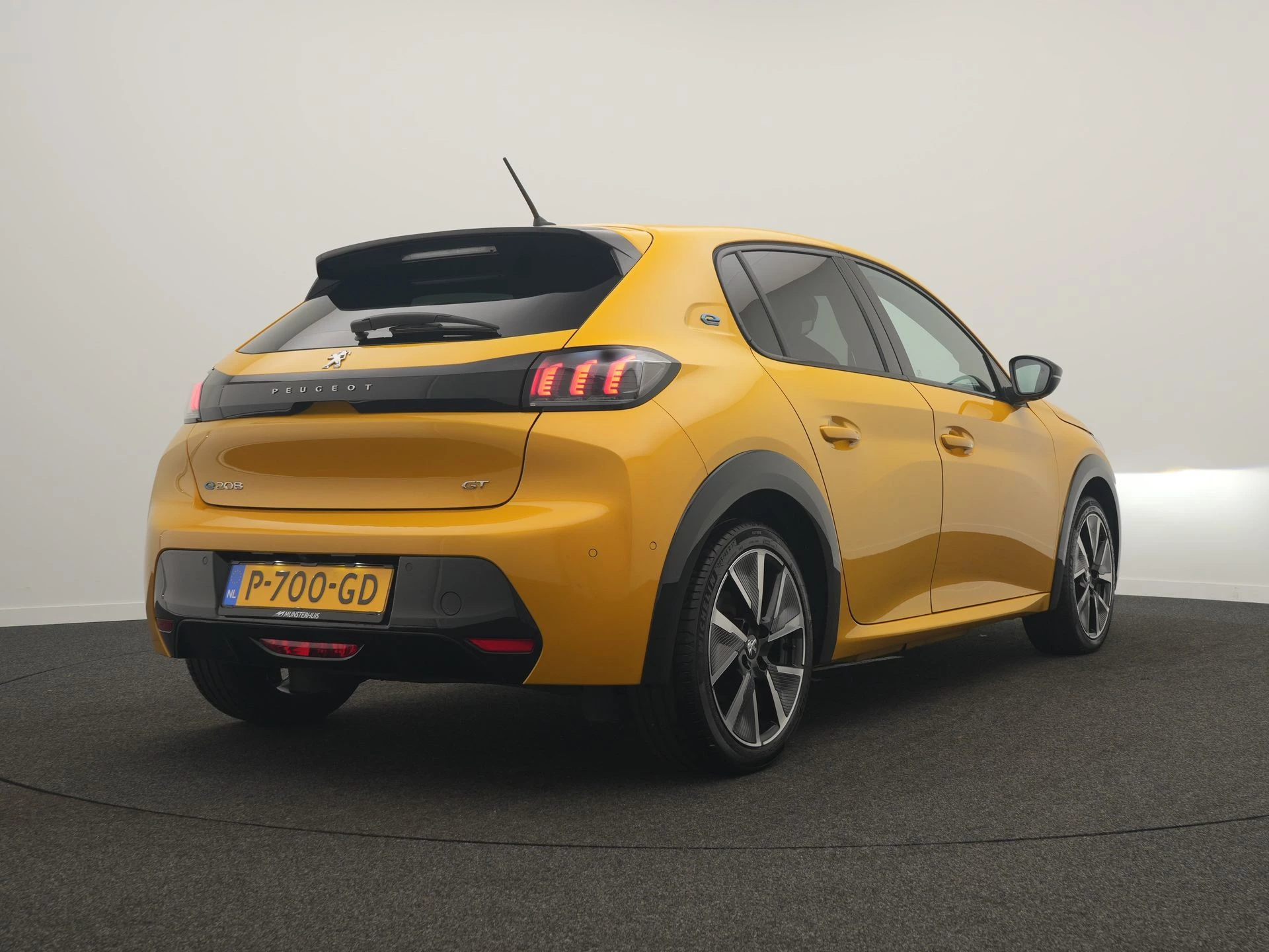 Hoofdafbeelding Peugeot e-208