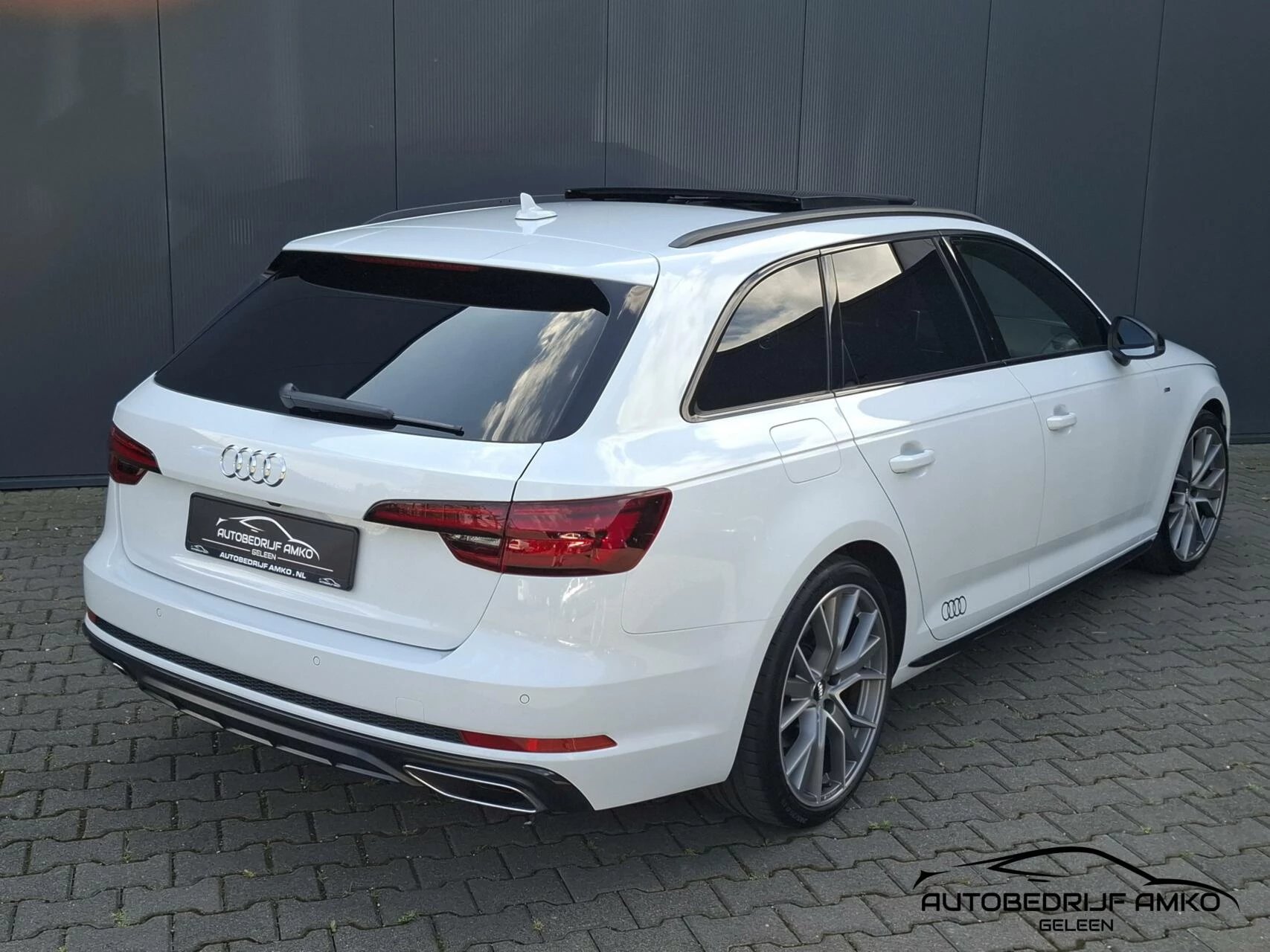 Hoofdafbeelding Audi A4