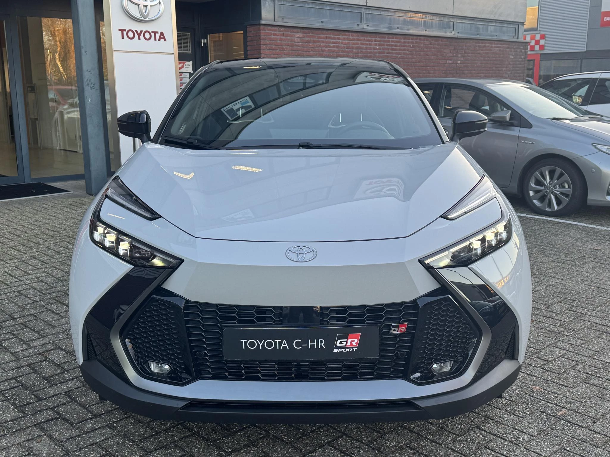Hoofdafbeelding Toyota C-HR