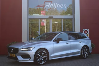 Volvo V60 2.0 B3 177PK Momentum Advantage Sport Pack | MORITZ LEDEREN BEKLEDING KLEUR ZWART MET COMFORTSTOELEN | STOELVERWARMING | STUURVERWARMING | VOORRUITVERWARMING | ACHTERUITRIJCAMERA | PARKEERSENSOREN V+A | EXTRA GETINTE ACHTERRUITEN | ZWARTE R-DESIGN GRILL | LED 19" 5-TRIPLE MATT BLACK / DIAMOND (R-DESIGN) VELGEN | EXTERIEUR STYLING MET DORPELVERBREDERS EN DEFLECTORS VOOR EN ACHTER | DIFFUSER MET DUBBEL GENINTEGREERDE UITLAAT EINDPIJPEN |