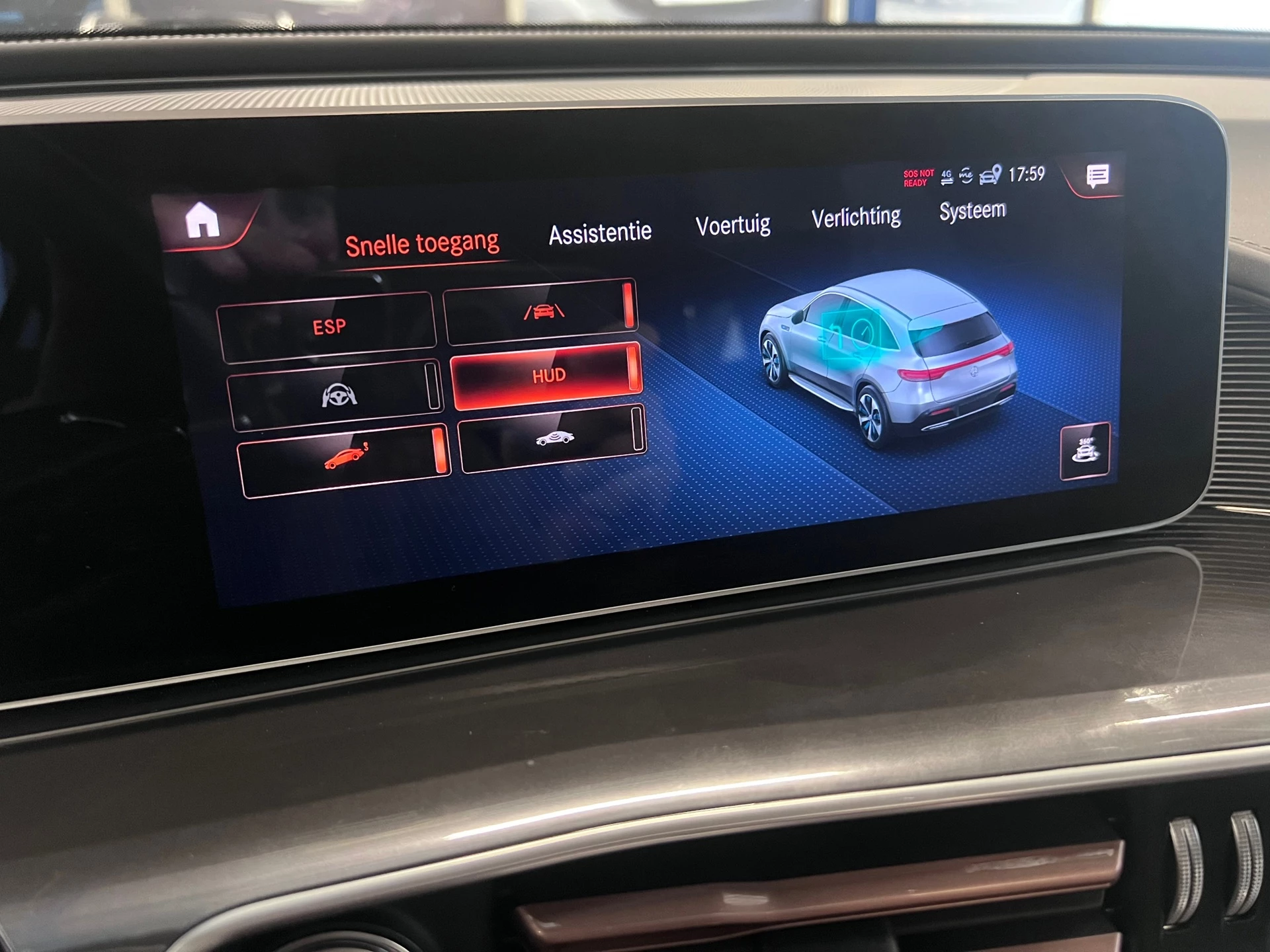 Hoofdafbeelding Mercedes-Benz EQC
