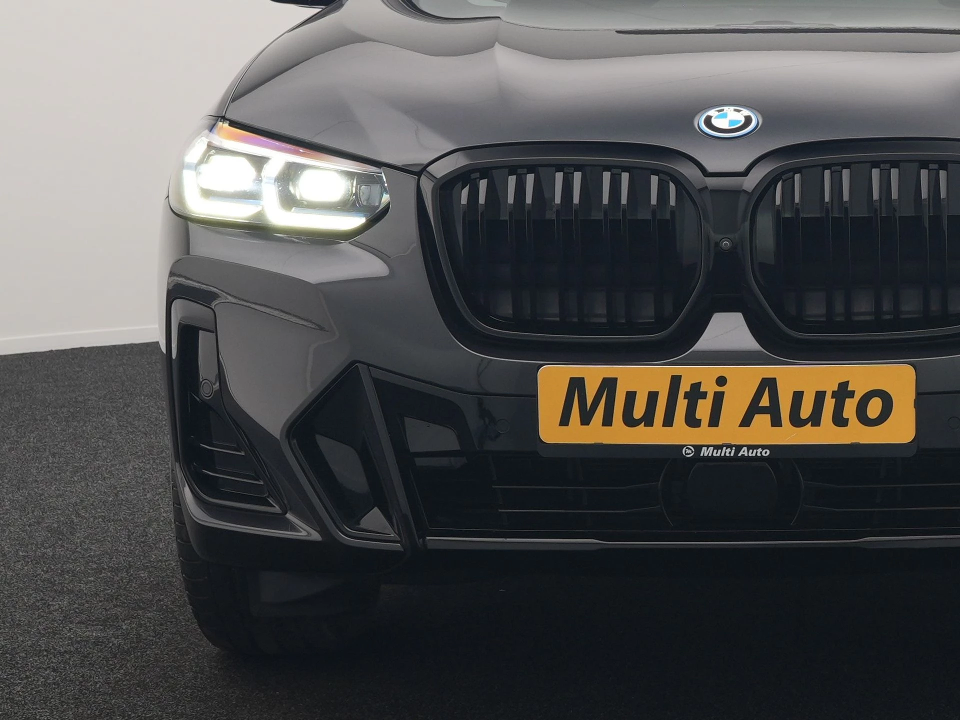 Hoofdafbeelding BMW iX3